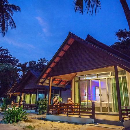 Marine Chaweng Beach Resort Exterior photo