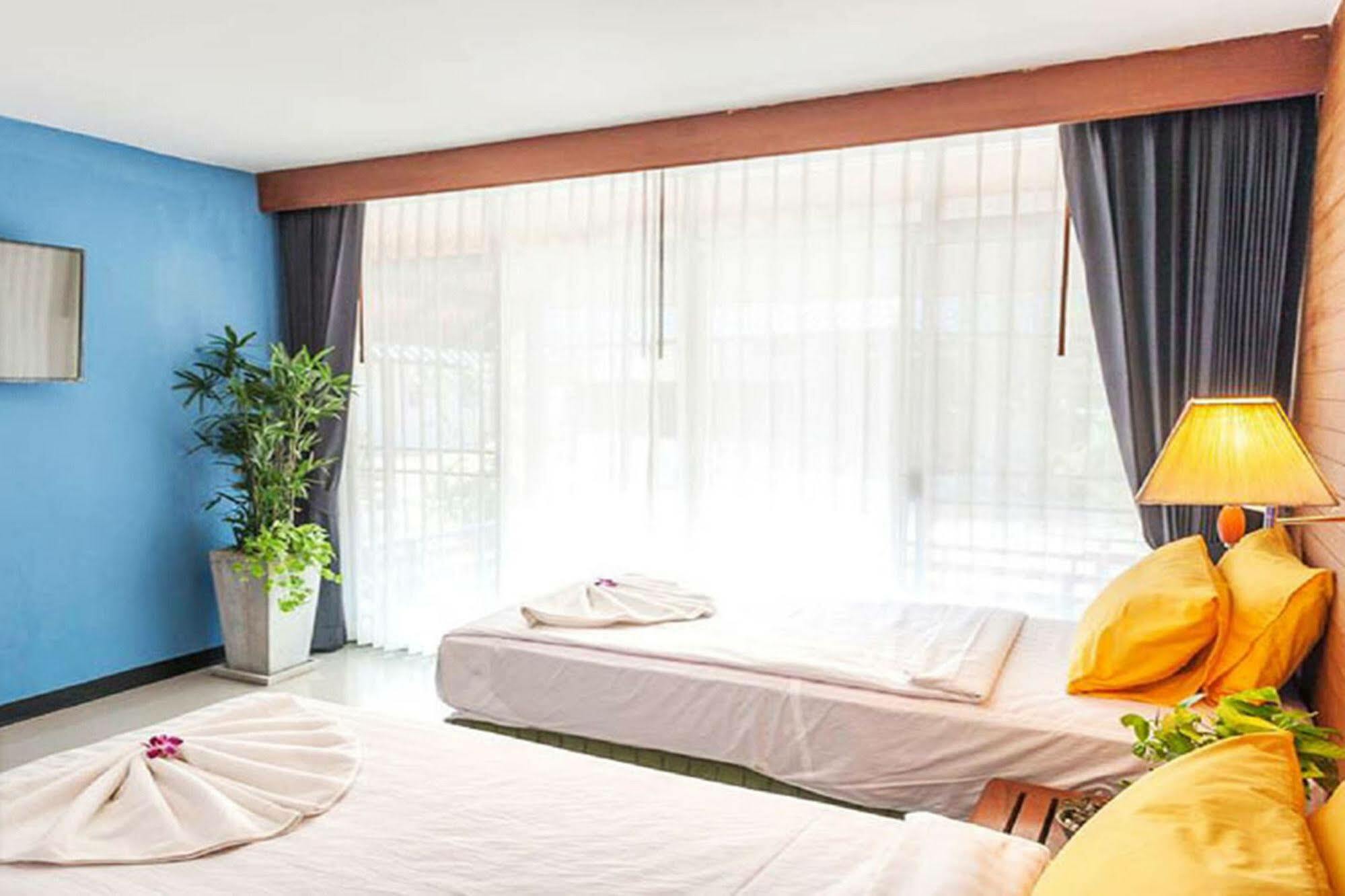 Marine Chaweng Beach Resort Exterior photo